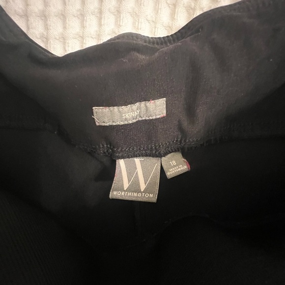 Black skinny pants size 18 - Picture 4 of 4